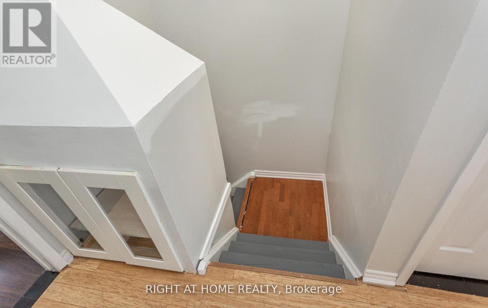 86 Clarridge Court, Brampton, Ontario  L6X 3N3 - Photo 33 - W12937530