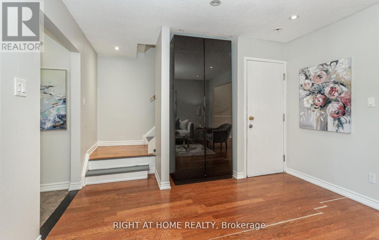 86 Clarridge Court, Brampton, Ontario  L6X 3N3 - Photo 35 - W12937530