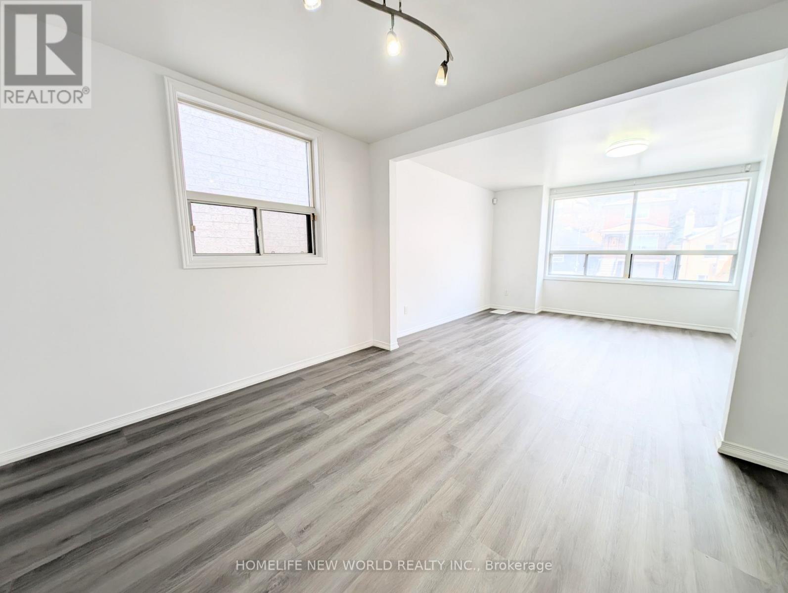 53 Dunraven Drive, Toronto, Ontario  M6M 1G9 - Photo 10 - W12937532