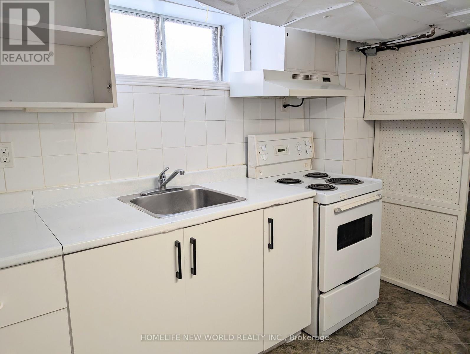 53 Dunraven Drive, Toronto, Ontario  M6M 1G9 - Photo 23 - W12937532