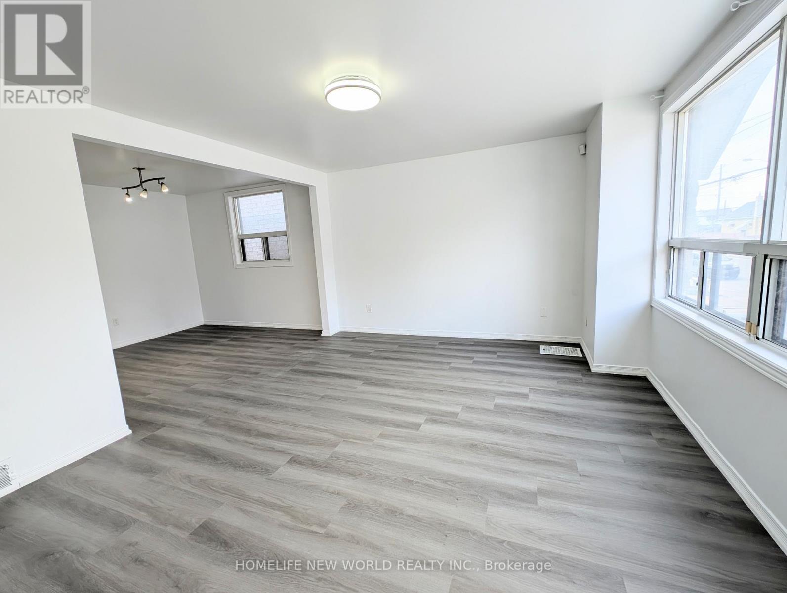 53 Dunraven Drive, Toronto, Ontario  M6M 1G9 - Photo 4 - W12937532