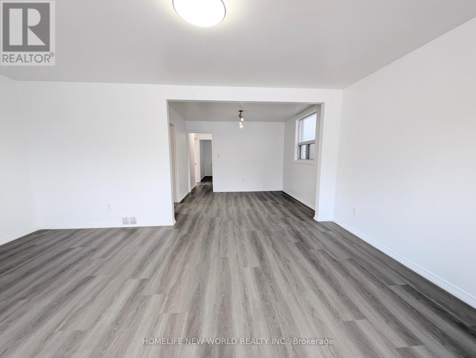 53 Dunraven Drive, Toronto, Ontario  M6M 1G9 - Photo 6 - W12937532