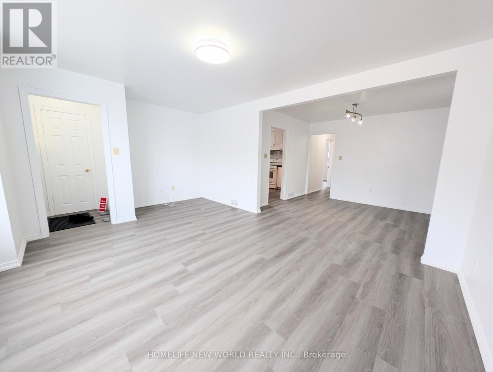 53 Dunraven Drive, Toronto, Ontario  M6M 1G9 - Photo 8 - W12937532