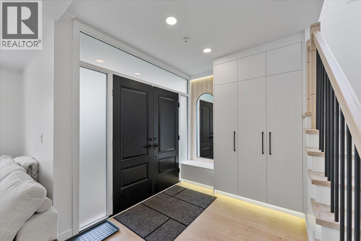 817 W 60th Avenue, Vancouver, British Columbia V6P 2A2 - Photo 5 - R3105103