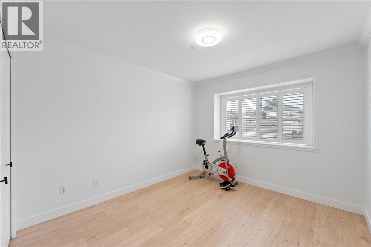 817 W 60th Avenue, Vancouver, British Columbia V6P 2A2 - Photo 32 - R3105103