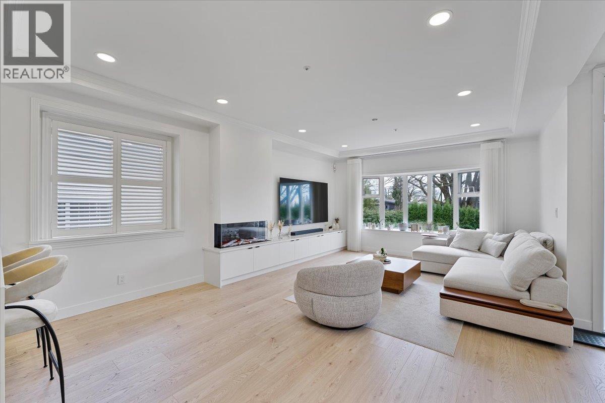 817 W 60th Avenue, Vancouver, British Columbia V6P 2A2 - Photo 8 - R3105103