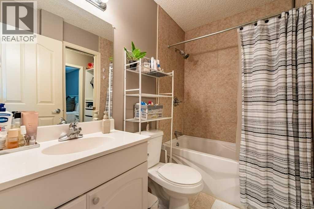 62 Springbluff Boulevard SW, Calgary, Alberta  T3H 4V3 - Photo 44 - A2295544