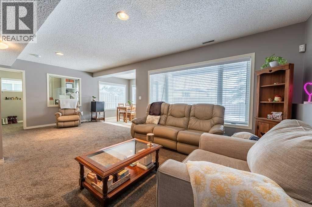 62 Springbluff Boulevard SW, Calgary, Alberta  T3H 4V3 - Photo 36 - A2295544