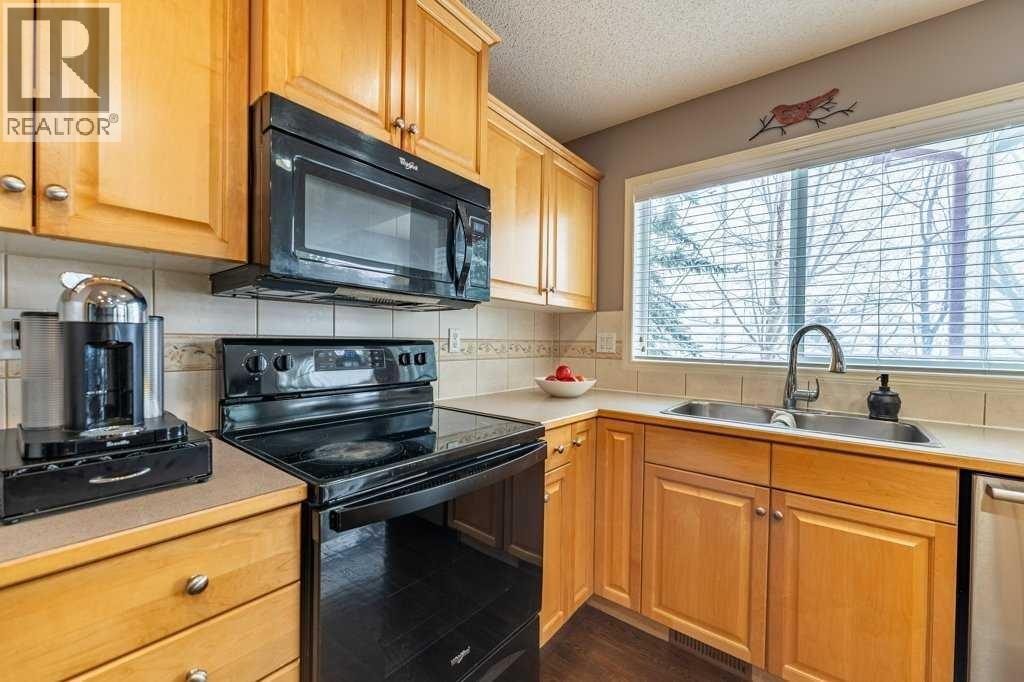 62 Springbluff Boulevard SW, Calgary, Alberta  T3H 4V3 - Photo 12 - A2295544