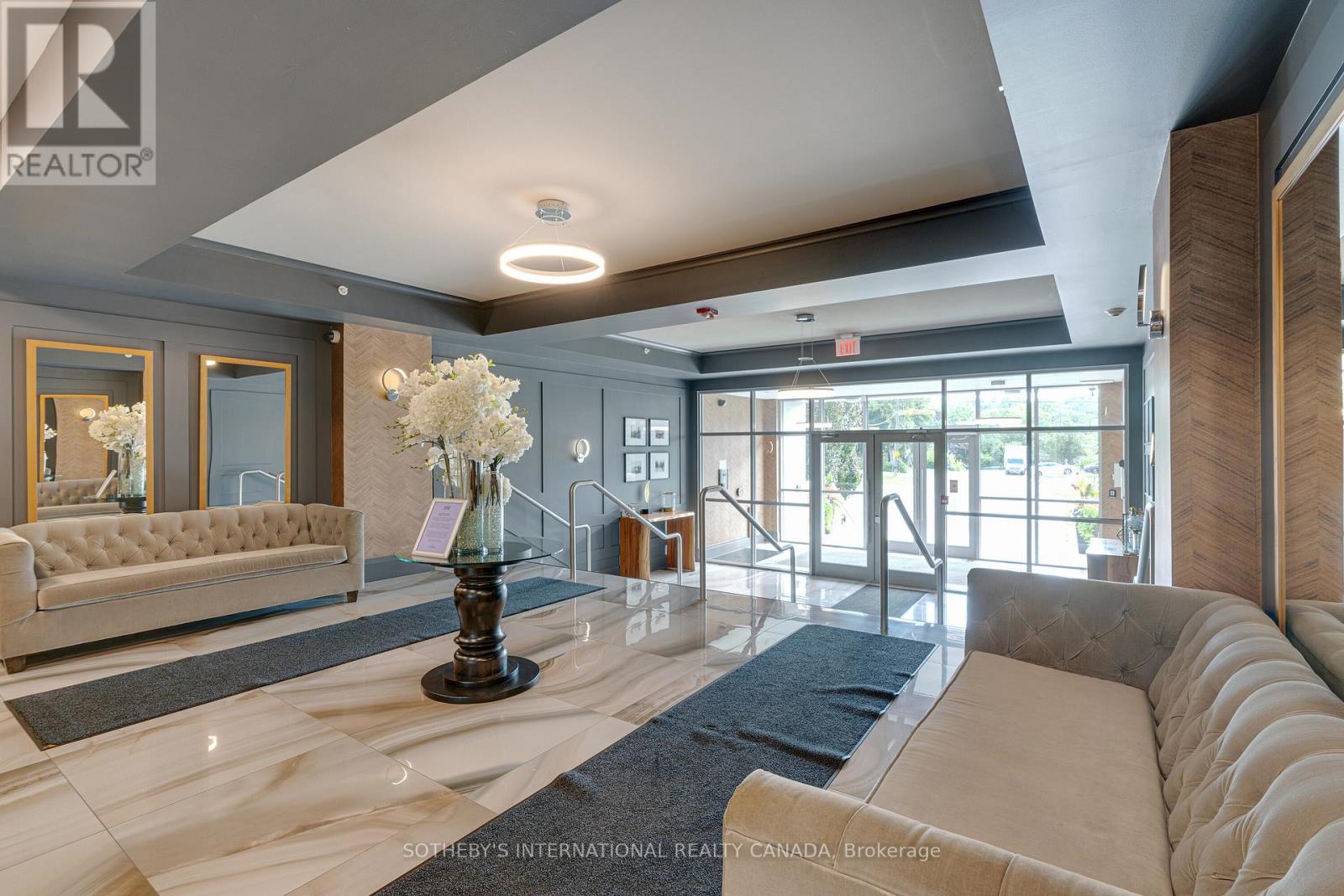 302 - 8302 Islington Avenue, Vaughan, Ontario  L4L 0E6 - Photo 4 - N12936936