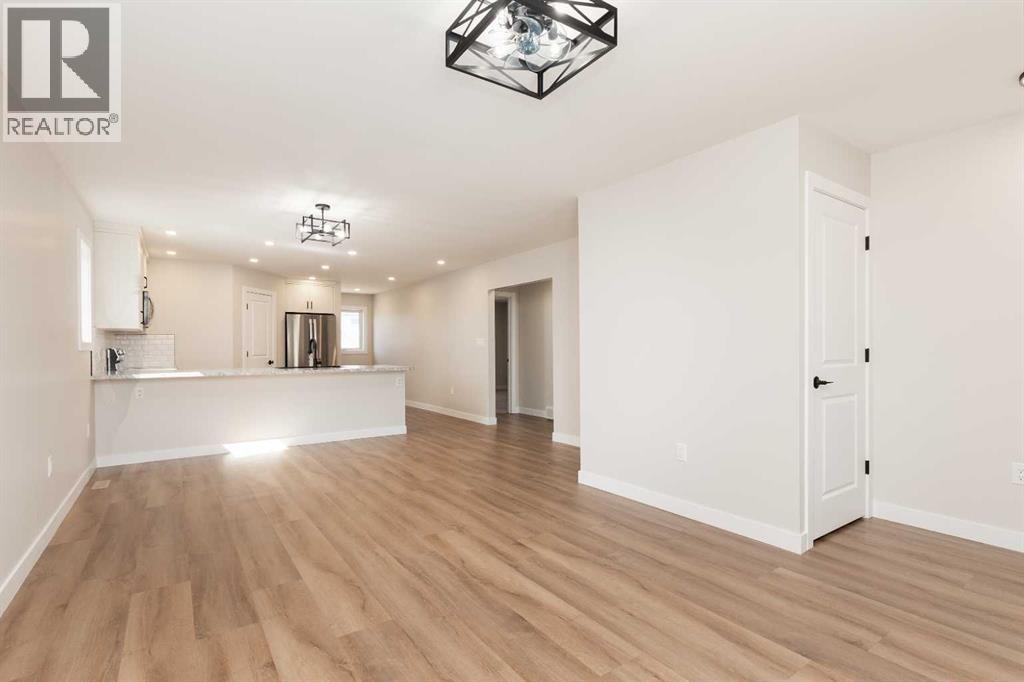 131 11 Street, Fort Macleod, Alberta  T0L 0Z0 - Photo 3 - A2296023