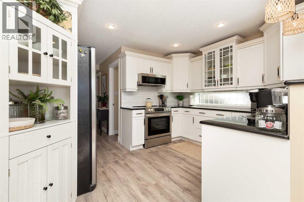 80 Canyon Boulevard W, Lethbridge, Alberta  T1K 6W7 - Photo 12 - A2296793