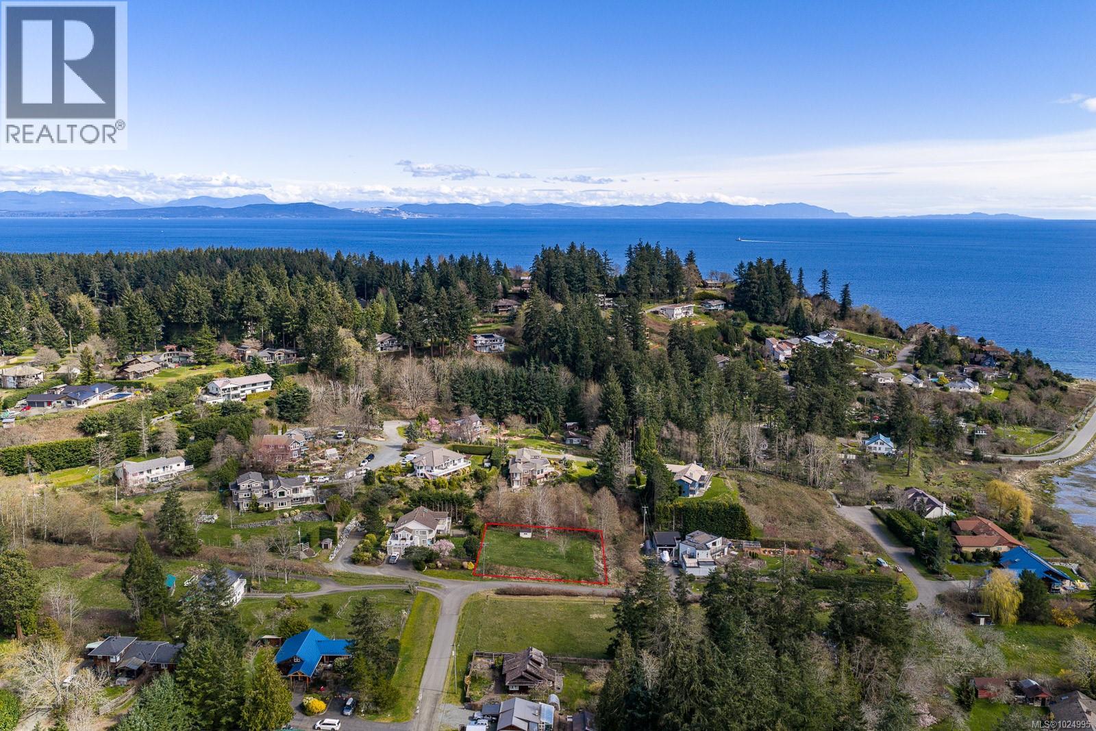 98 Beech St, Comox, British Columbia  V9M 3W7 - Photo 2 - 1024995