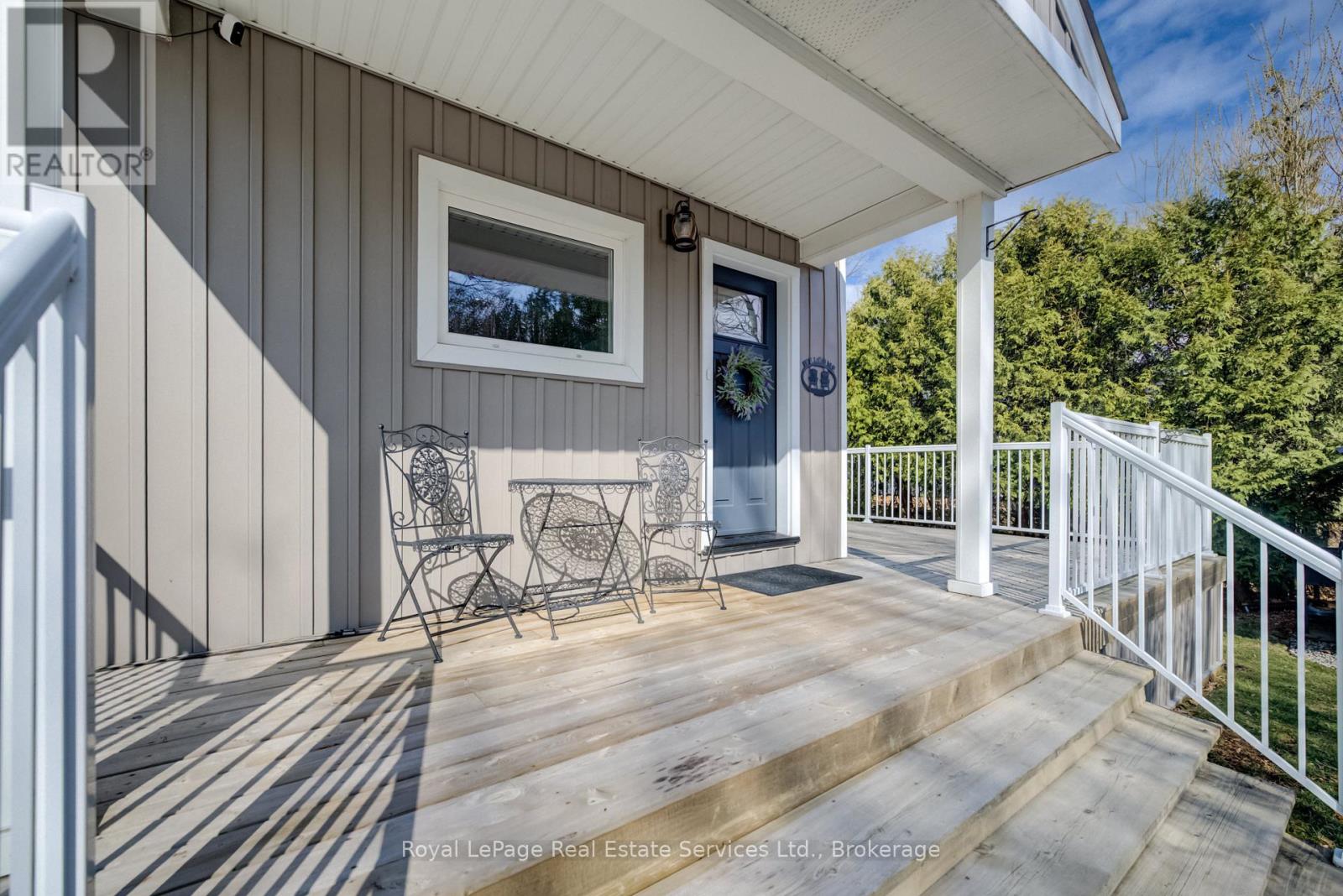 1 Tenth Street, Grimsby, Ontario  L3M 2V2 - Photo 2 - X12919648