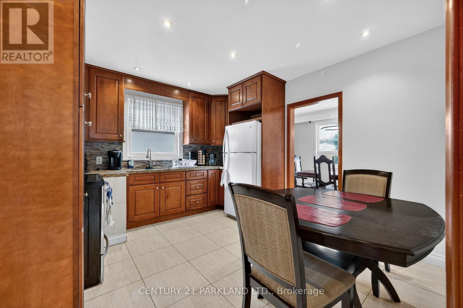 63 Brantwood Drive, Toronto, Ontario  M1H 2G5 - Photo 12 - E12937556