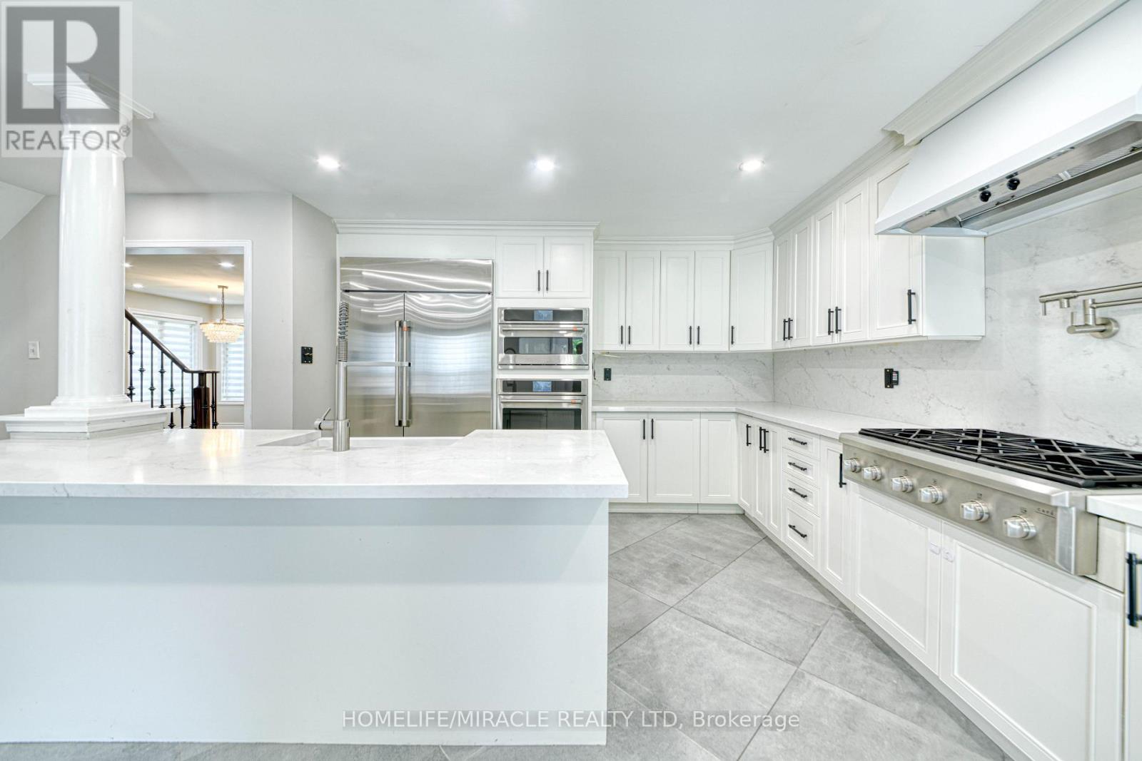 1350 Aldergrove Drive, Oshawa, Ontario  L1K 2Y6 - Photo 8 - E12937598