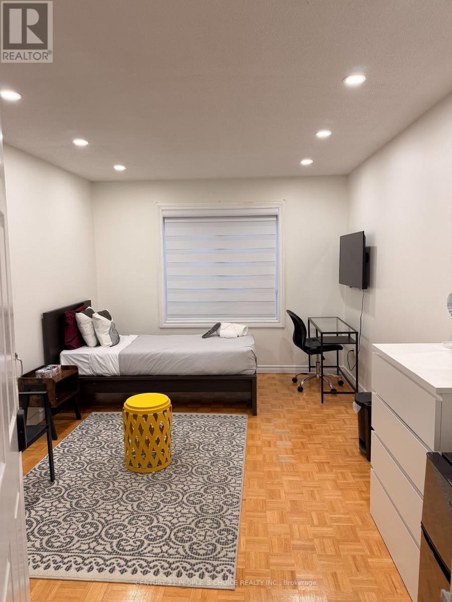 Main (Room) - 43 Bordeaux Circuit, Toronto, Ontario M9V 4Z1 - Photo 13 - W12906114