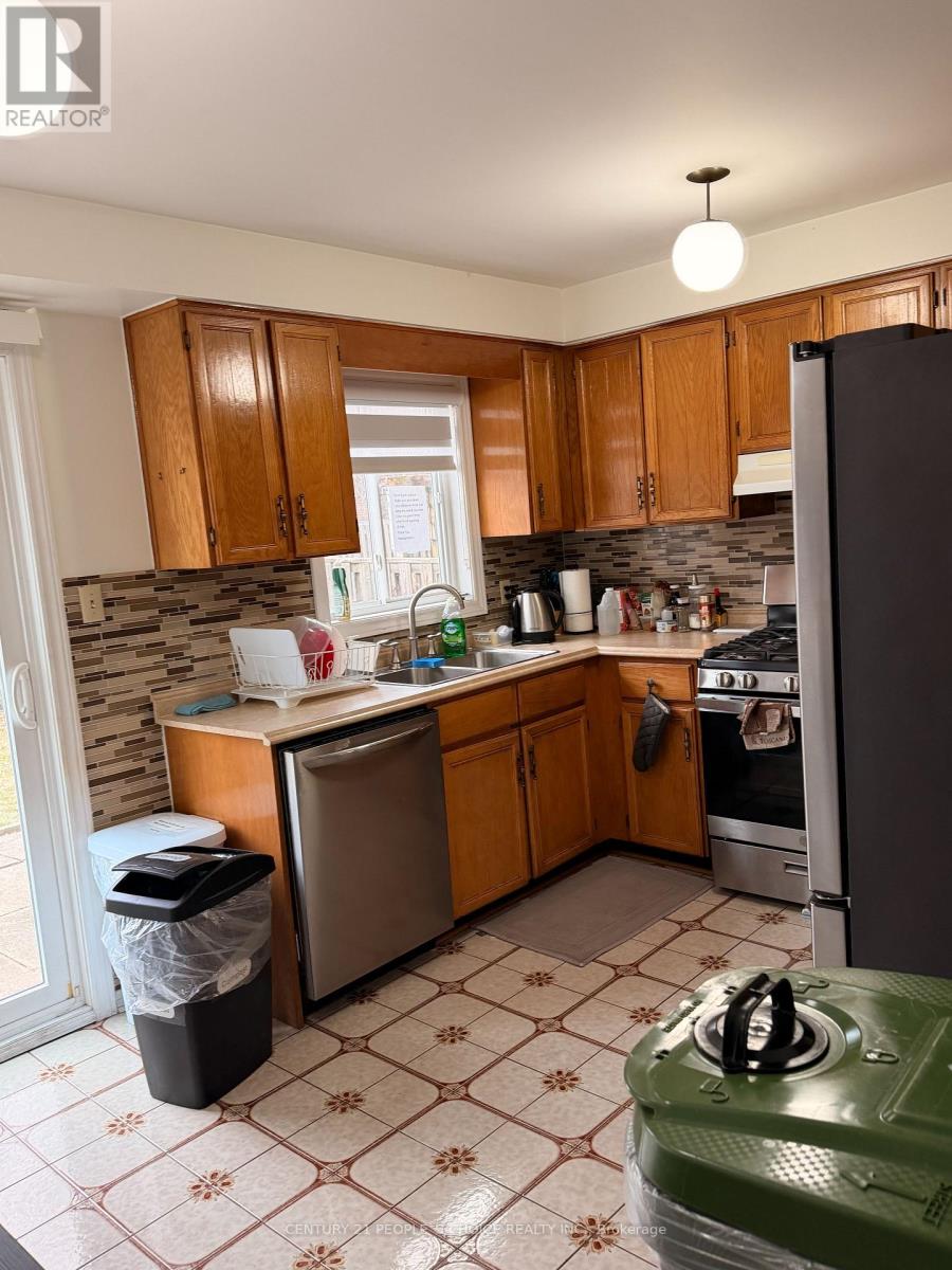 Main (Room) - 43 Bordeaux Circuit, Toronto, Ontario M9V 4Z1 - Photo 20 - W12906114