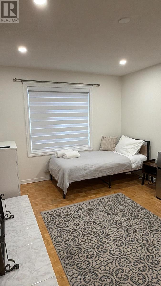 Main (Room) - 43 Bordeaux Circuit, Toronto, Ontario M9V 4Z1 - Photo 5 - W12906114