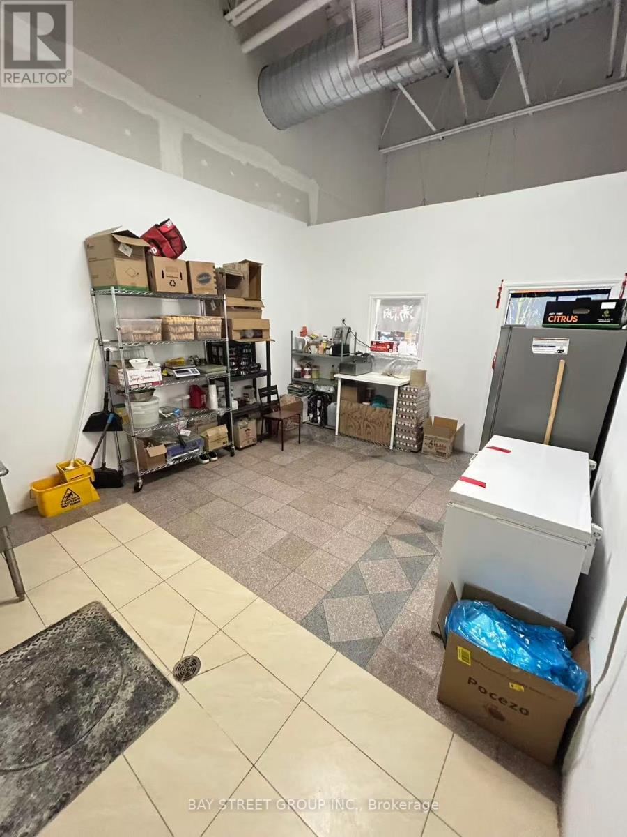 14 - 1000 Burnhamthorpe Road W, Mississauga, Ontario  L5C 2S4 - Photo 4 - W12937572