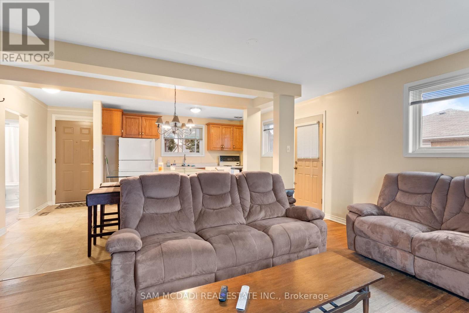 1294 Pinegrove Road, Oakville, Ontario  L6L 2X3 - Photo 10 - W12937582