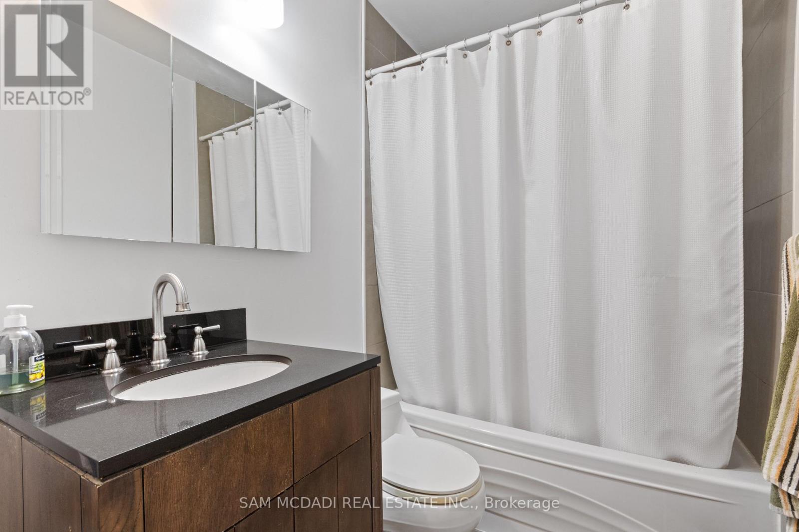 1294 Pinegrove Road, Oakville, Ontario  L6L 2X3 - Photo 13 - W12937582