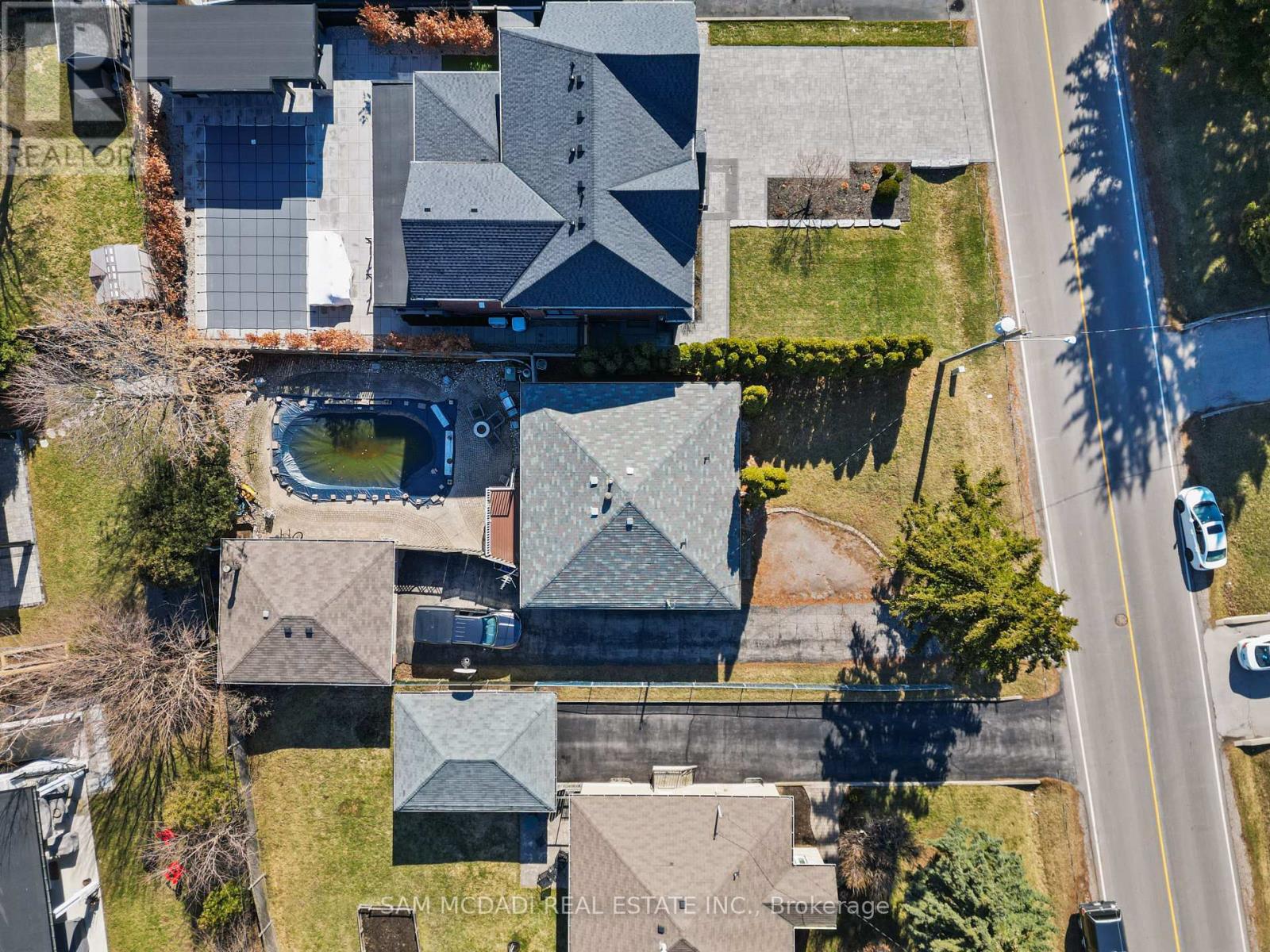 1294 Pinegrove Road, Oakville, Ontario  L6L 2X3 - Photo 3 - W12937582