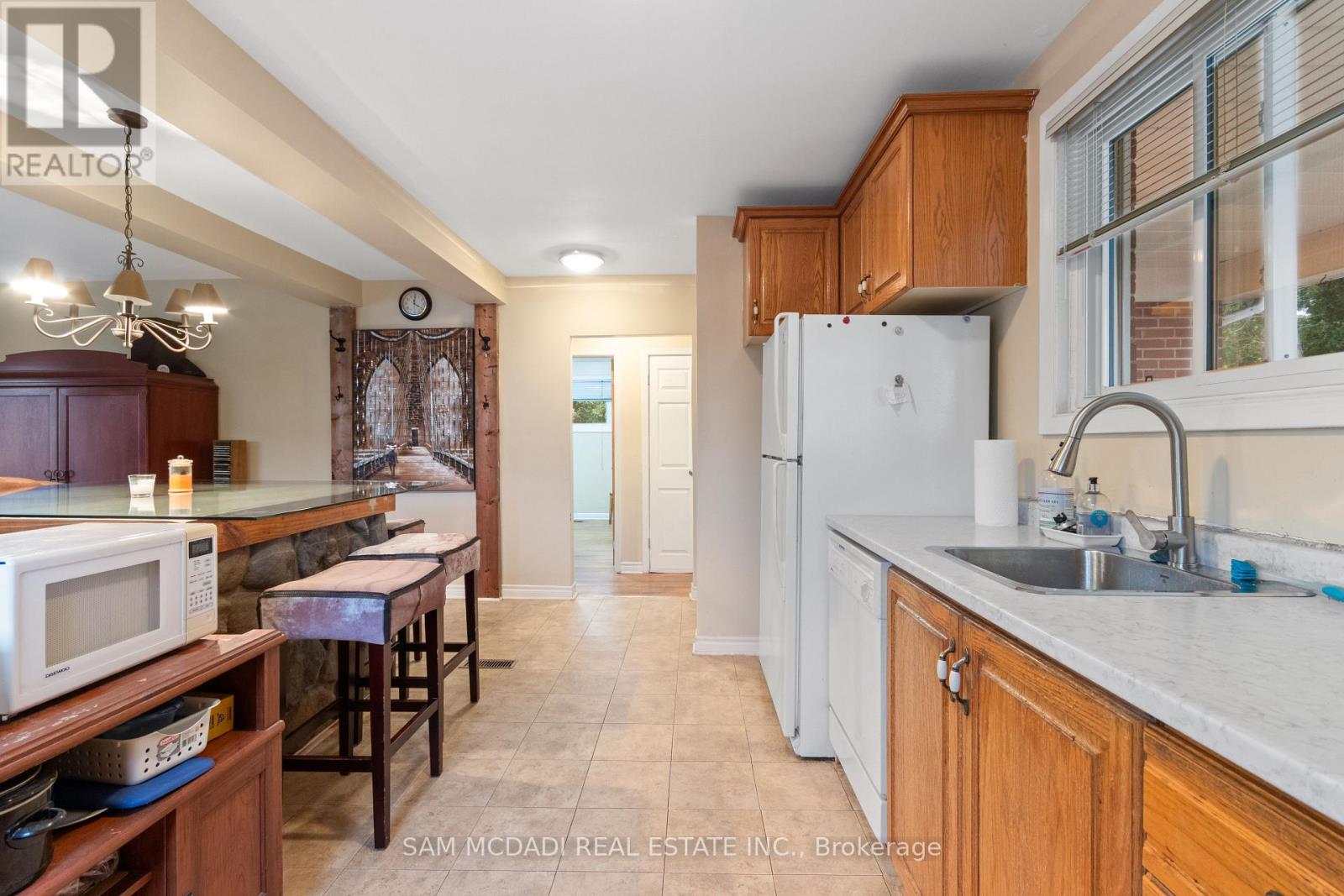 1294 Pinegrove Road, Oakville, Ontario  L6L 2X3 - Photo 8 - W12937582