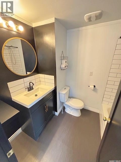 1126 Stadacona Street W, Moose Jaw, Saskatchewan  S6H 2B3 - Photo 12 - SK031659