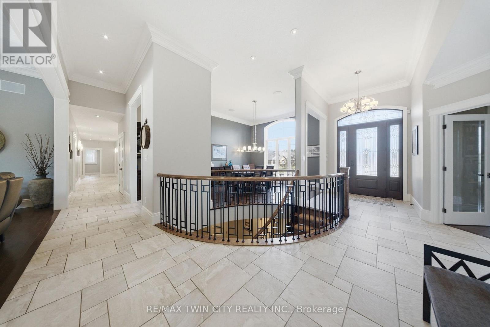 29 Wallace Court, Brantford, Ontario  N3T 5L7 - Photo 5 - X12937602