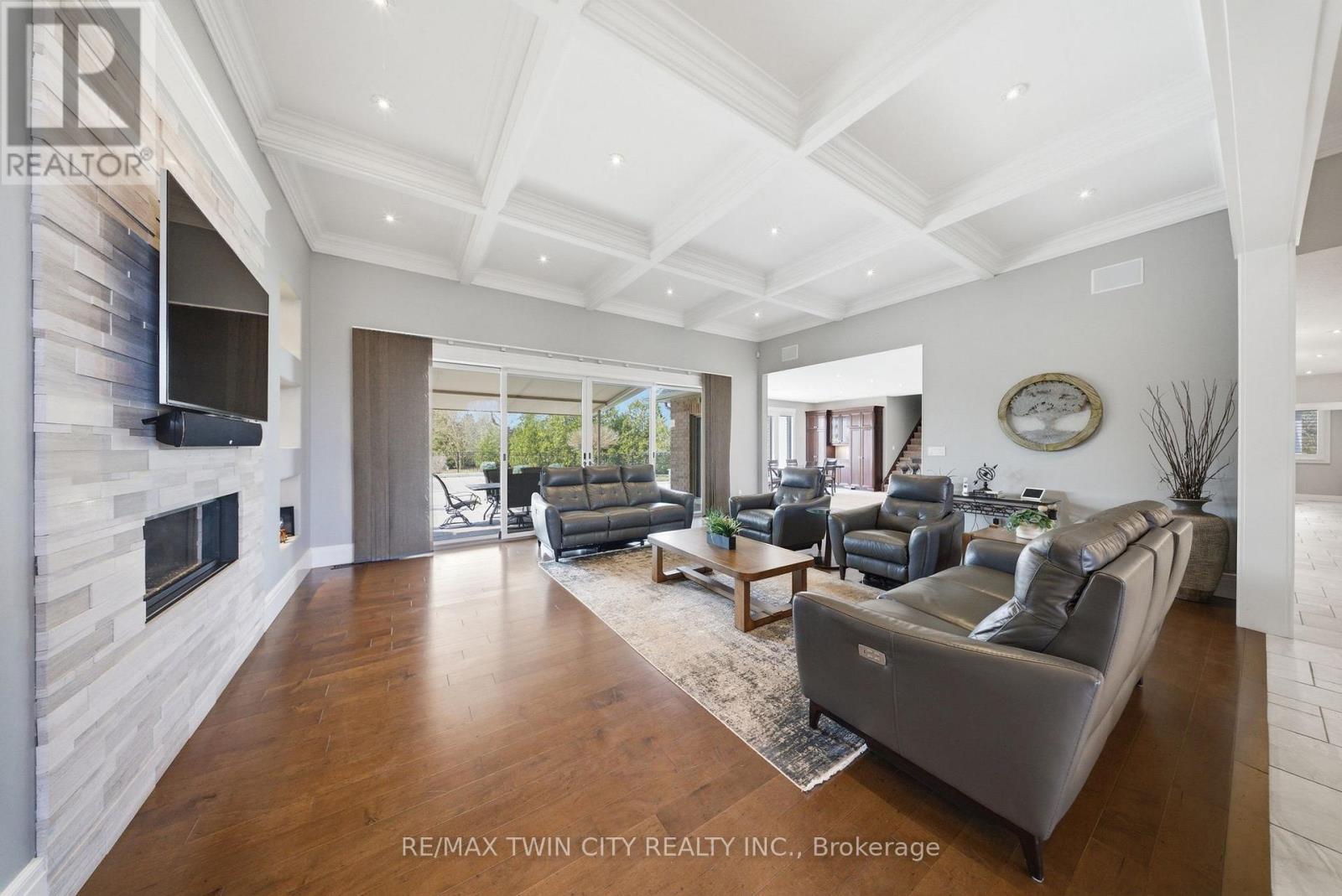 29 Wallace Court, Brantford, Ontario  N3T 5L7 - Photo 6 - X12937602