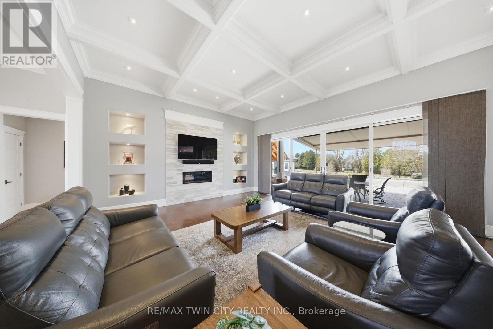 29 Wallace Court, Brantford, Ontario  N3T 5L7 - Photo 7 - X12937602