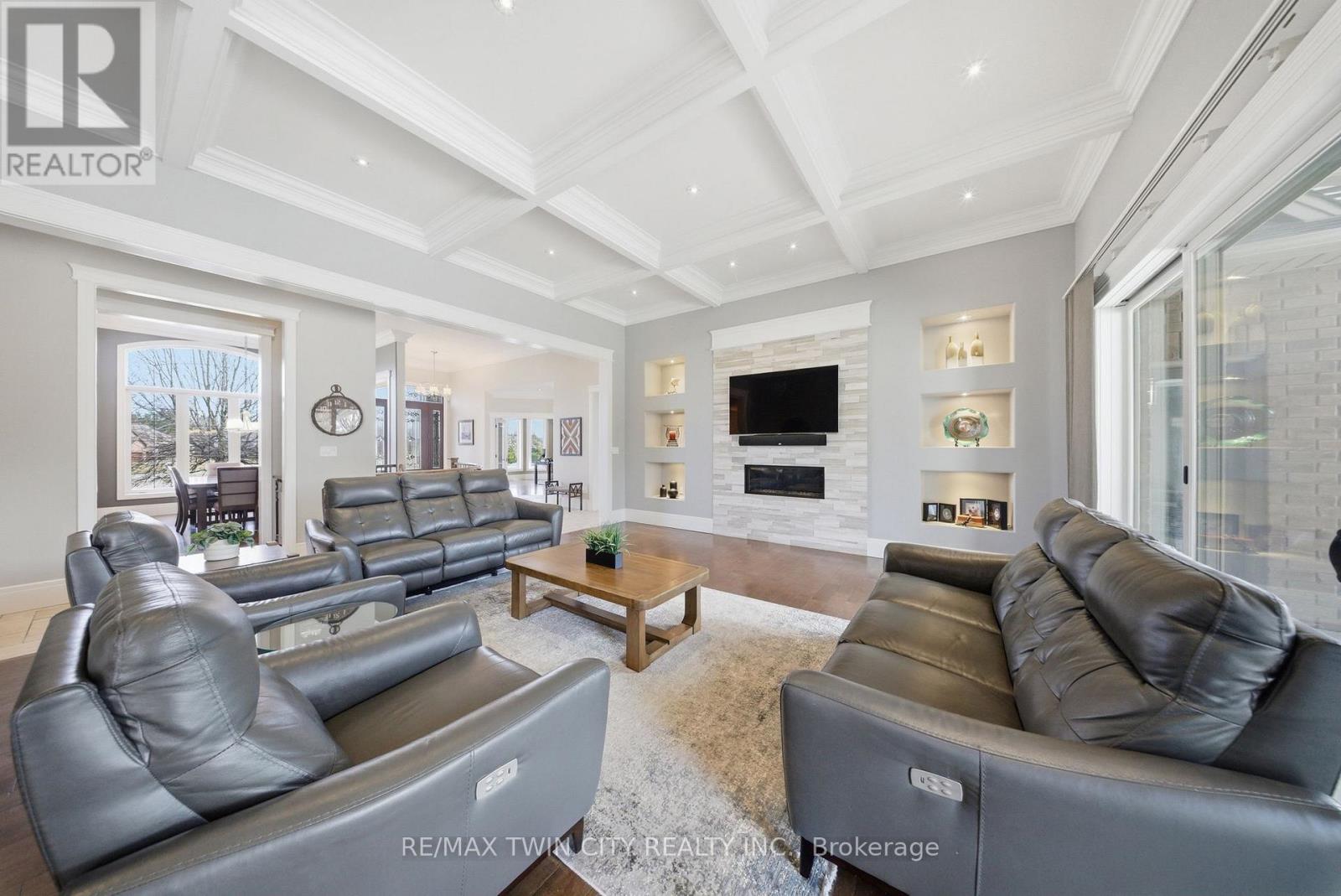 29 Wallace Court, Brantford, Ontario  N3T 5L7 - Photo 8 - X12937602