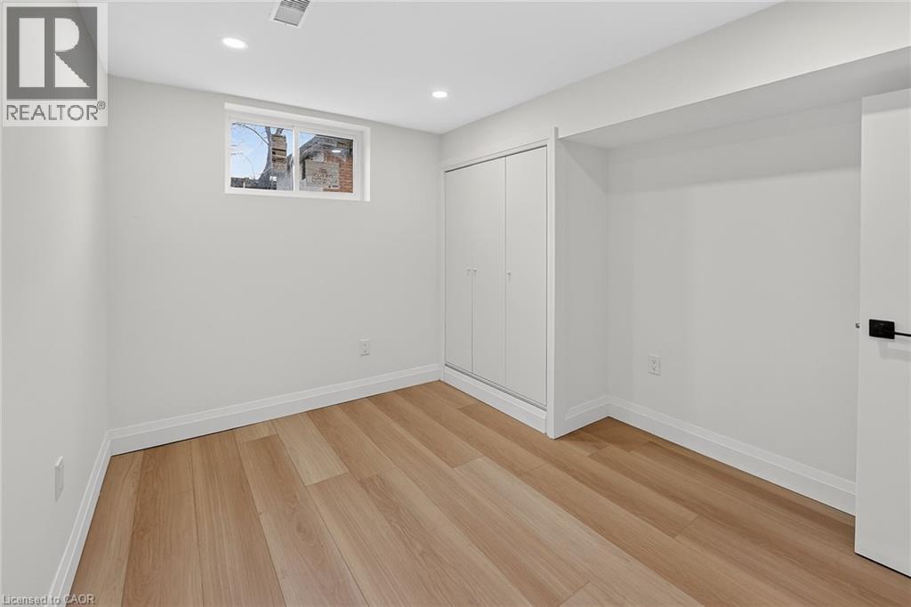 7 Crosthwaite Avenue S, Hamilton, Ontario  L8K 2T7 - Photo 38 - 40814419