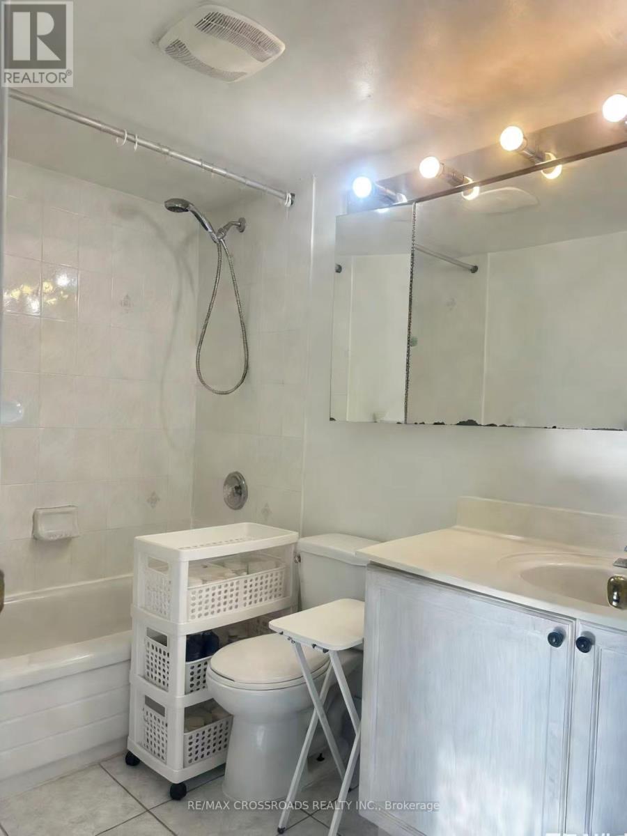 1709 - 1 Pemberton Avenue, Toronto, Ontario  M2M 4L9 - Photo 5 - C12805518