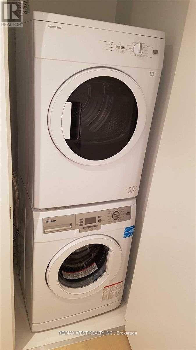 1705 - 7 Grenville Street, Toronto, Ontario  M4Y 0E9 - Photo 11 - C12937588