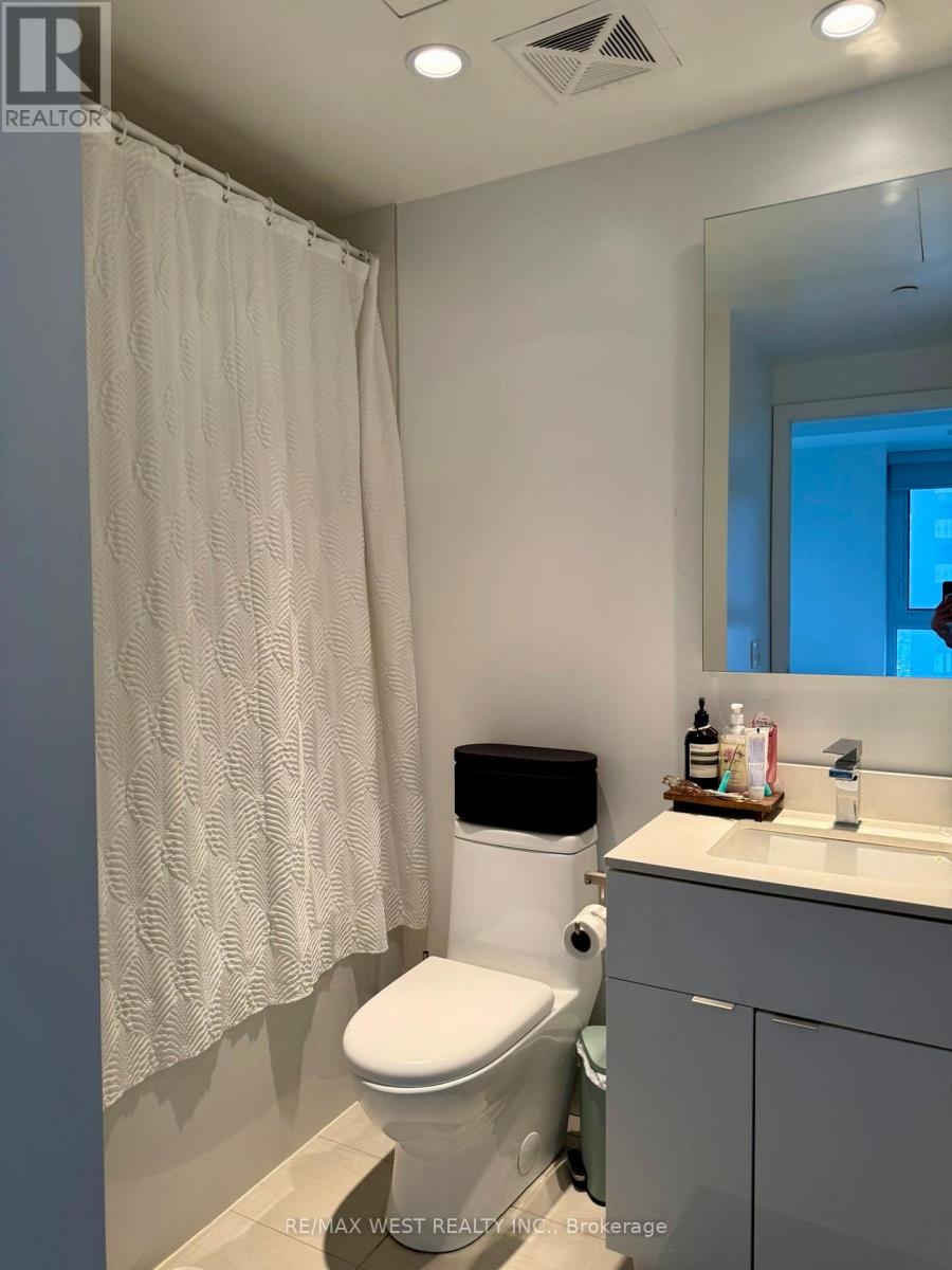 1705 - 7 Grenville Street, Toronto, Ontario  M4Y 0E9 - Photo 10 - C12937588