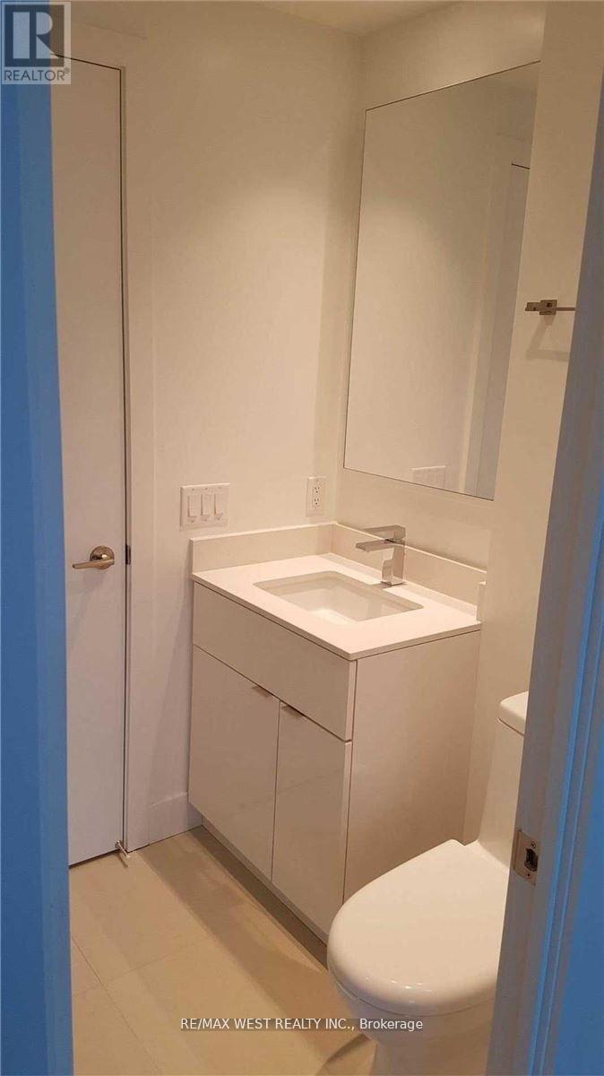 1705 - 7 Grenville Street, Toronto, Ontario  M4Y 0E9 - Photo 12 - C12937588