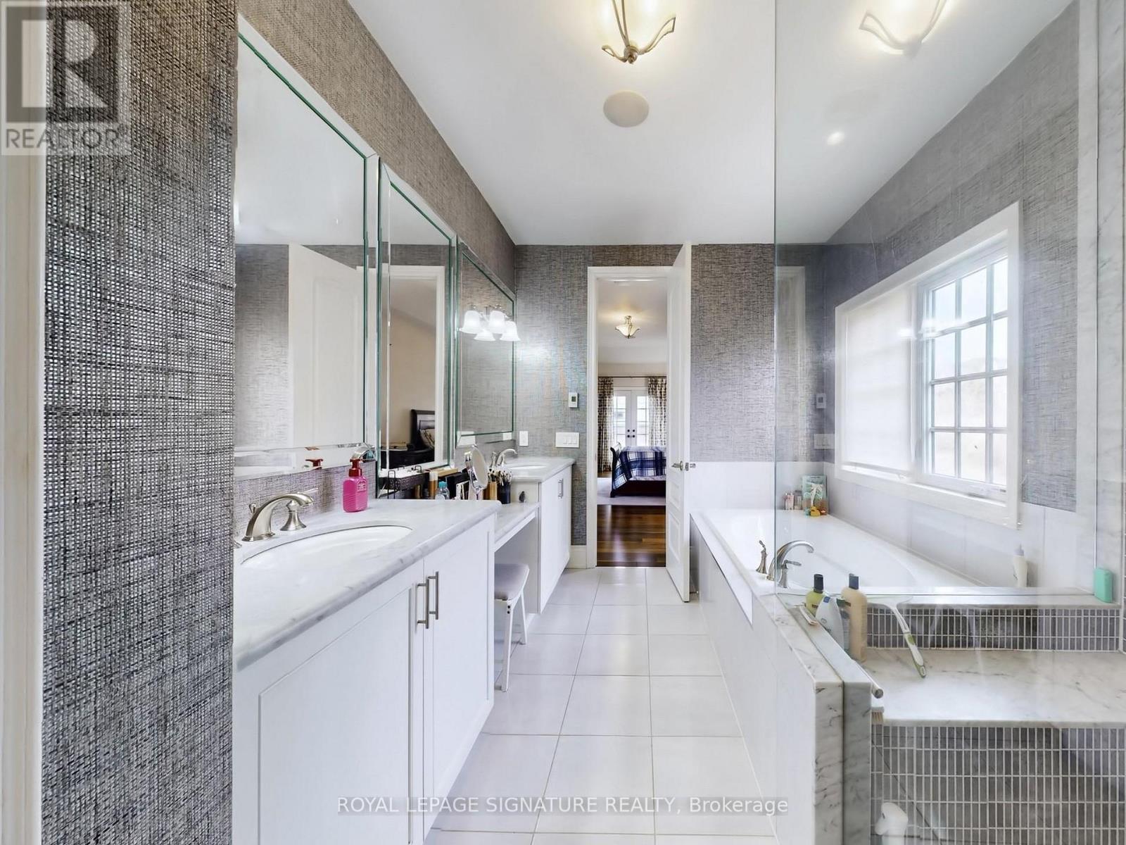 35 Annsleywood Court, Vaughan, Ontario  L4H 3N5 - Photo 28 - N12934892