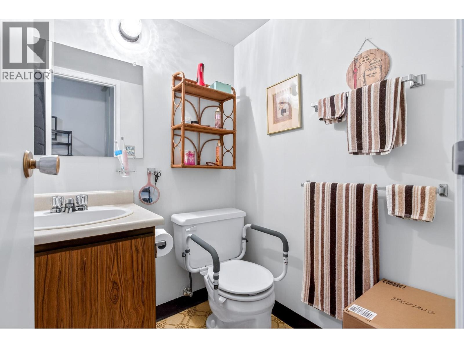 504 Cardiff Way, Port Moody, British Columbia  V3H 3T3 - Photo 10 - R3105126