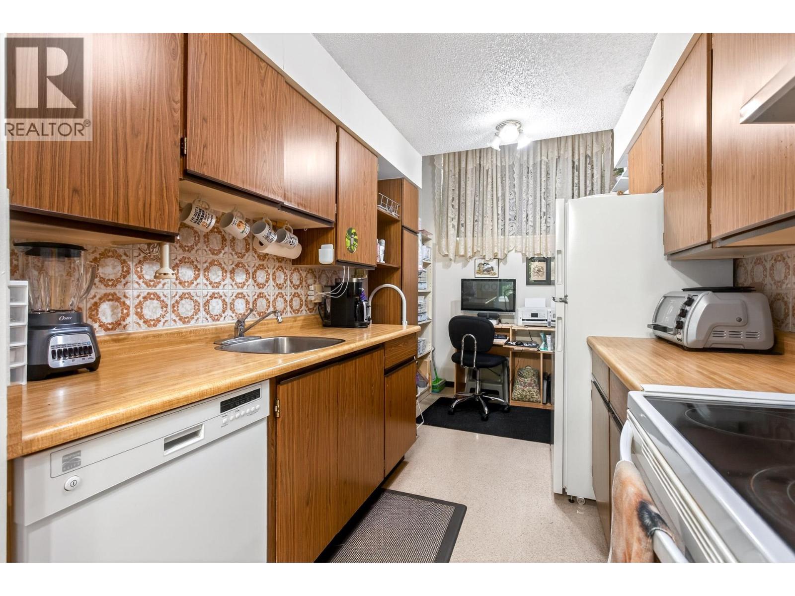 504 Cardiff Way, Port Moody, British Columbia  V3H 3T3 - Photo 6 - R3105126