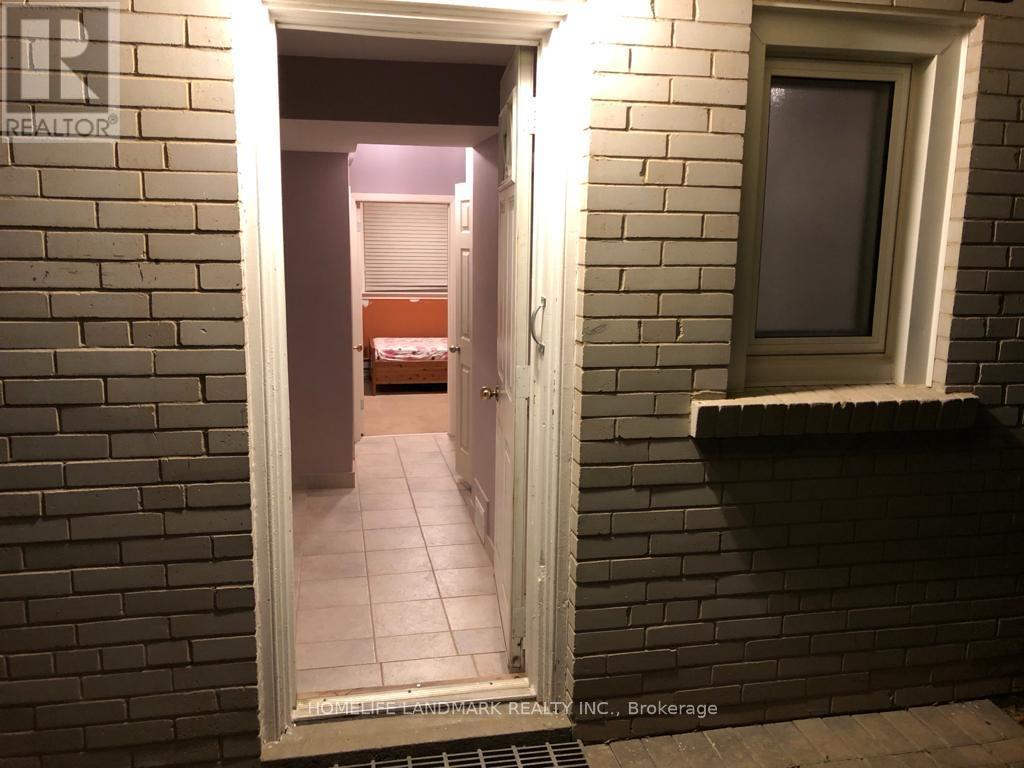 BSMT - 10 OSCAR COURT, Toronto, Ontario