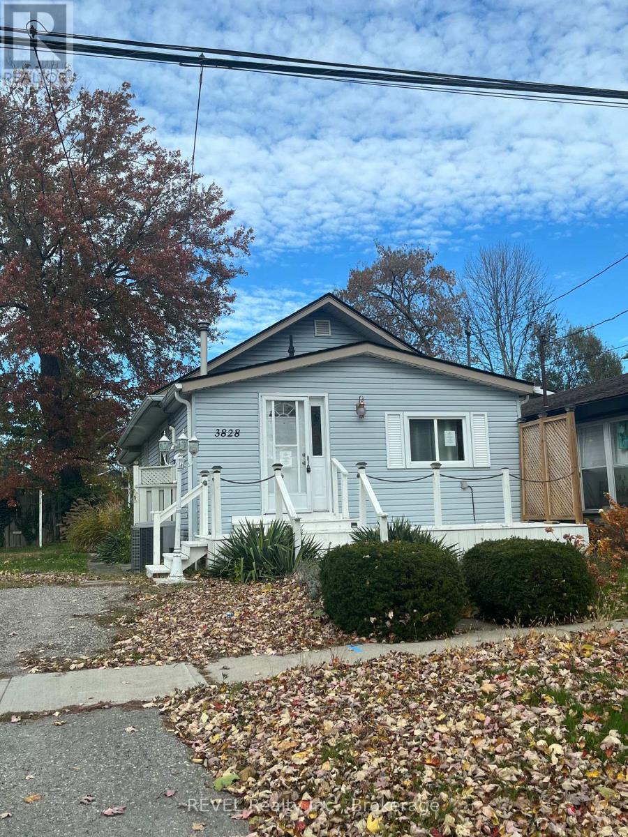 3828 Roxborough Avenue, Fort Erie, Ontario  L0S 1B0 - Photo 1 - X12937624