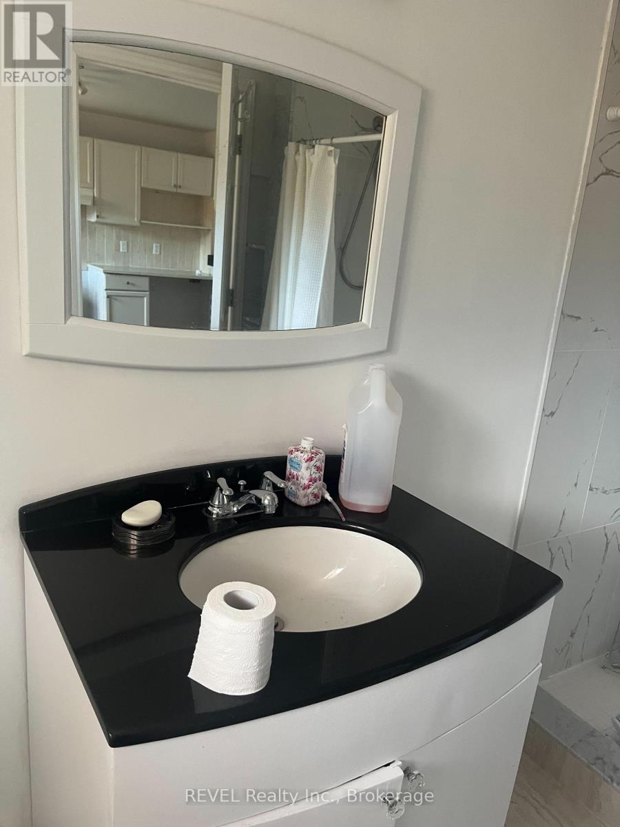 3828 Roxborough Avenue, Fort Erie, Ontario  L0S 1B0 - Photo 11 - X12937624