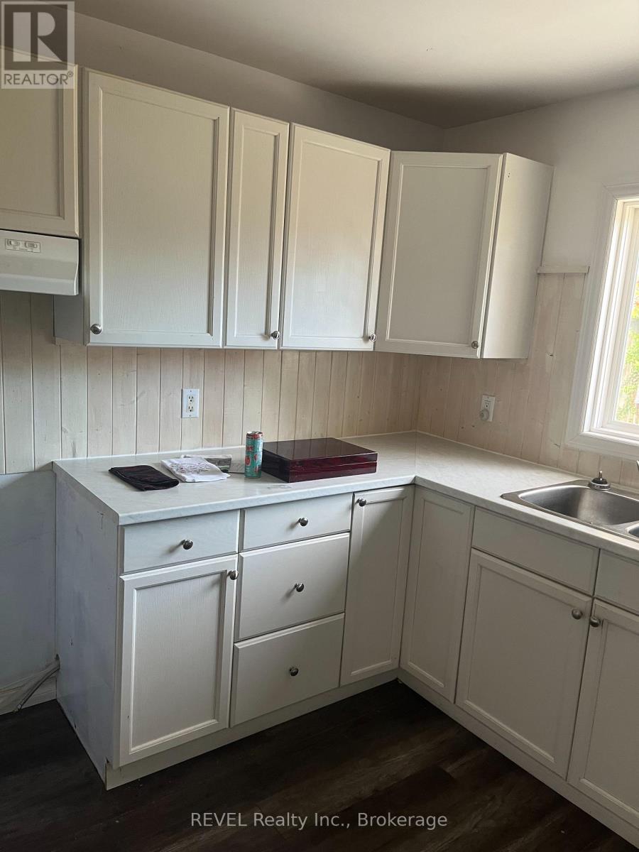 3828 Roxborough Avenue, Fort Erie, Ontario  L0S 1B0 - Photo 9 - X12937624