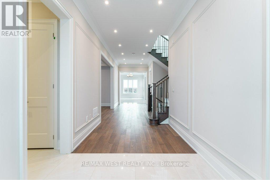 119 Jay Street, Toronto, Ontario  M6L 2M3 - Photo 6 - W12937606