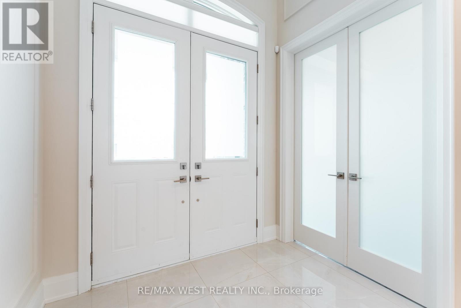 119 Jay Street, Toronto, Ontario  M6L 2M3 - Photo 7 - W12937606