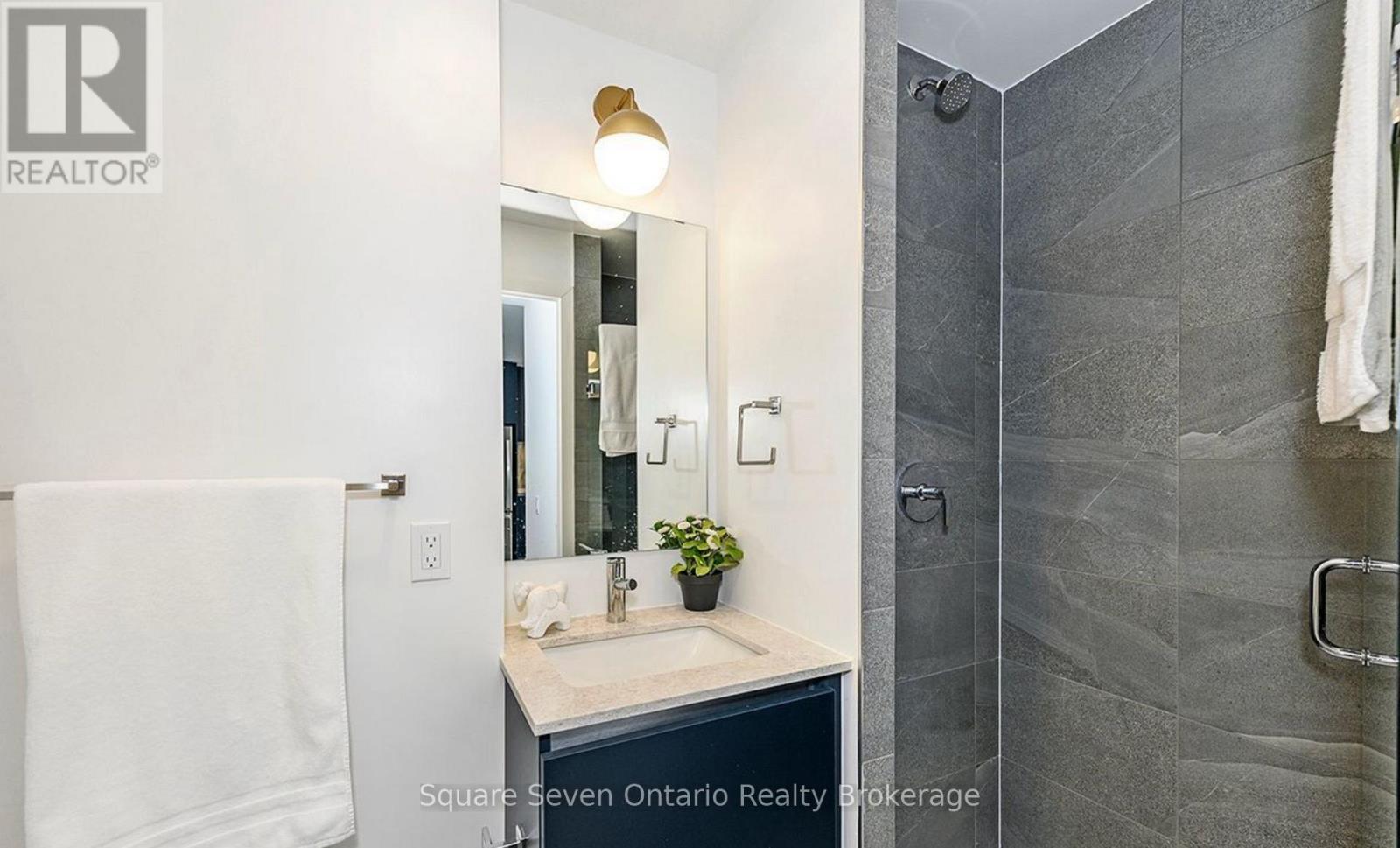 820 - 395 Dundas Street, Oakville, Ontario  L6M 4M2 - Photo 7 - W12937620