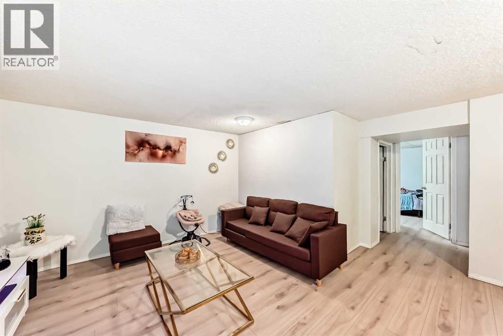 2208 47 Street SE, Calgary, Alberta  T2B 1L6 - Photo 35 - A2278024