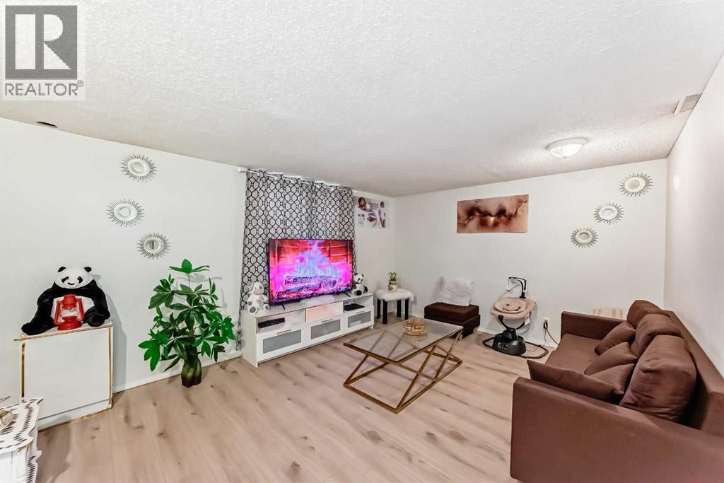 2208 47 Street SE, Calgary, Alberta  T2B 1L6 - Photo 36 - A2278024